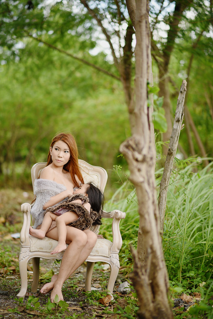 boudoir-breastfeeding-shoot-the-boudoir-dolls-breastfeeding-pinay-when-in-manila-philippines-3